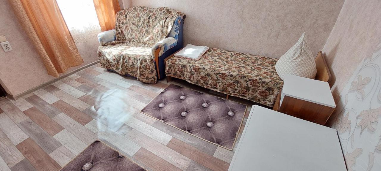 Guest House Anna Sukhumi Exterior photo